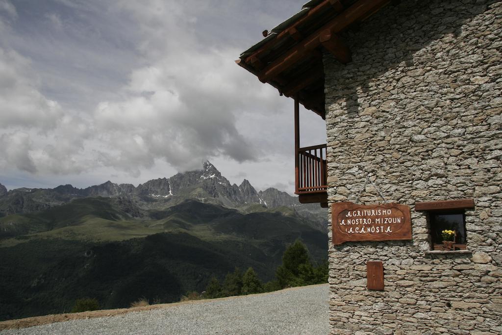 Agriturismo A Nostro Mizoun Ostana Luaran gambar